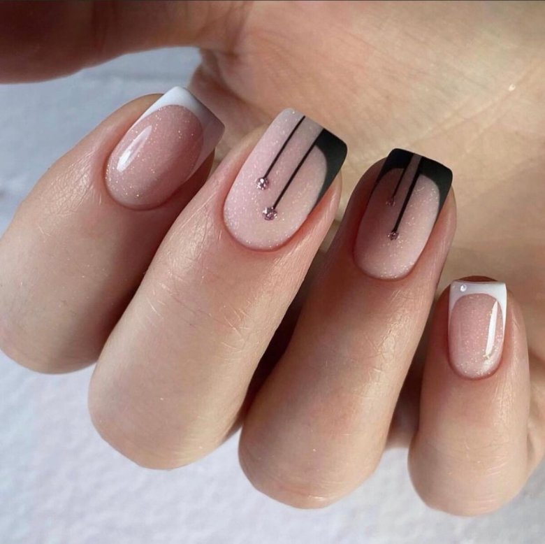 Красивий нюніковий манікюр