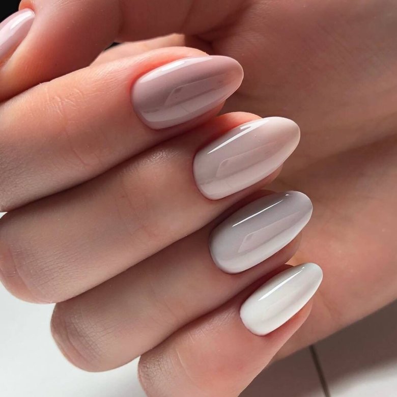 Однотонний манікюр