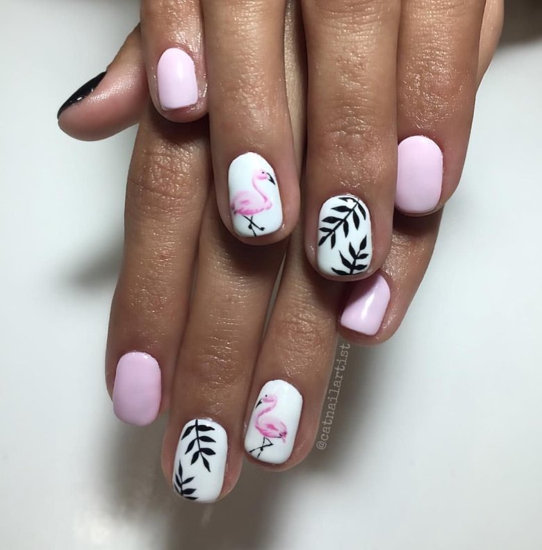 Маникюр с Фламинго на короткие ногти