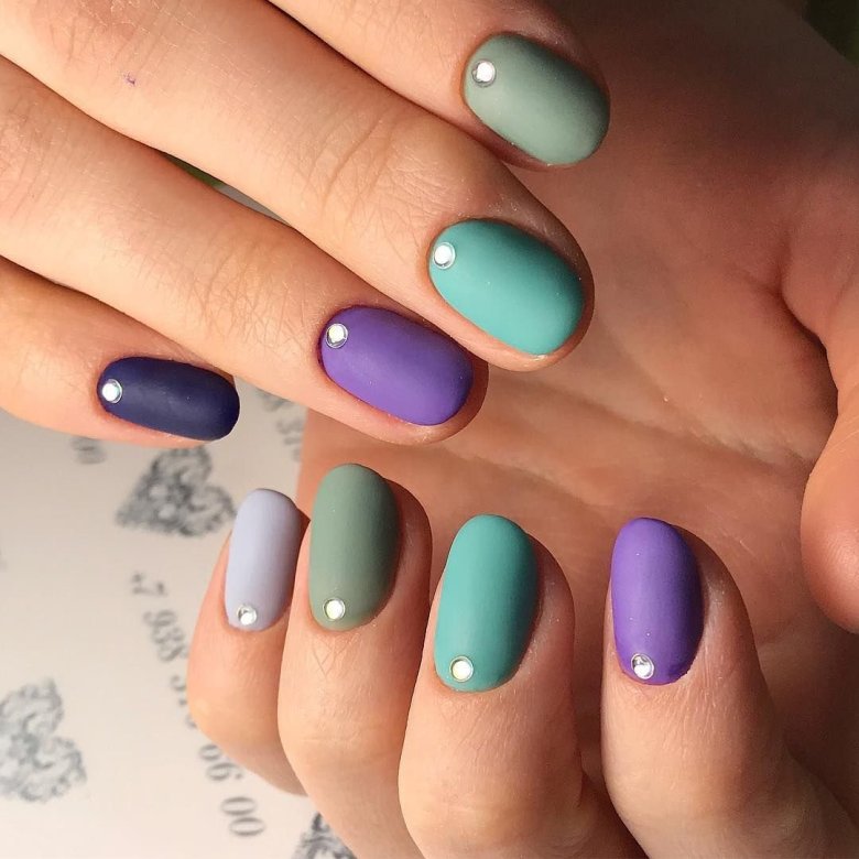 Ногти однотонные