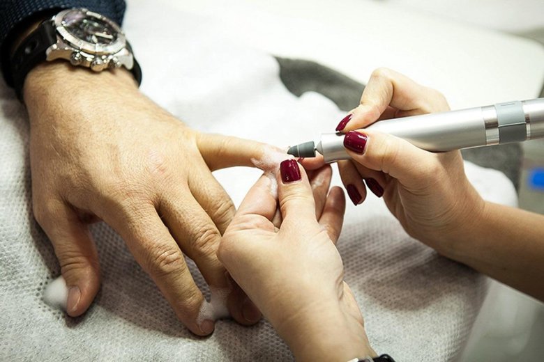 Визитки мужской маникюр