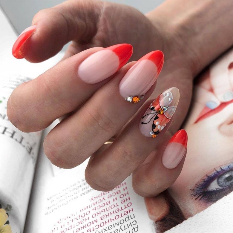 Маникюр Весна на миндалевидных ногтях