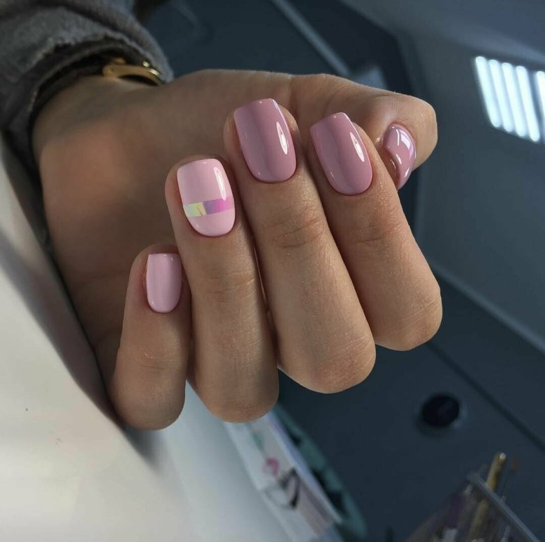 Двухцветный маникюр