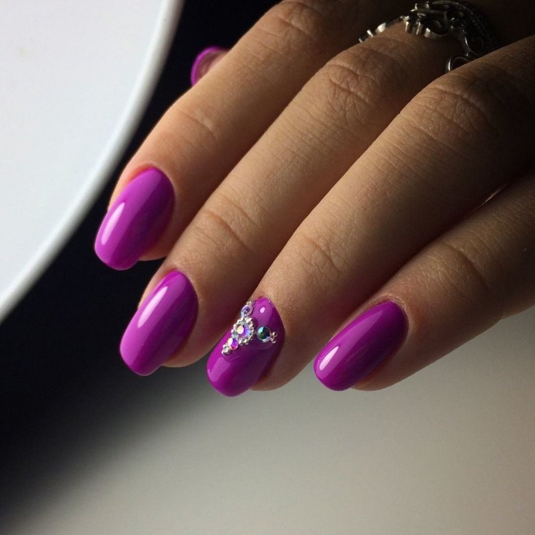 Весенний маникюр разные цвета на руках