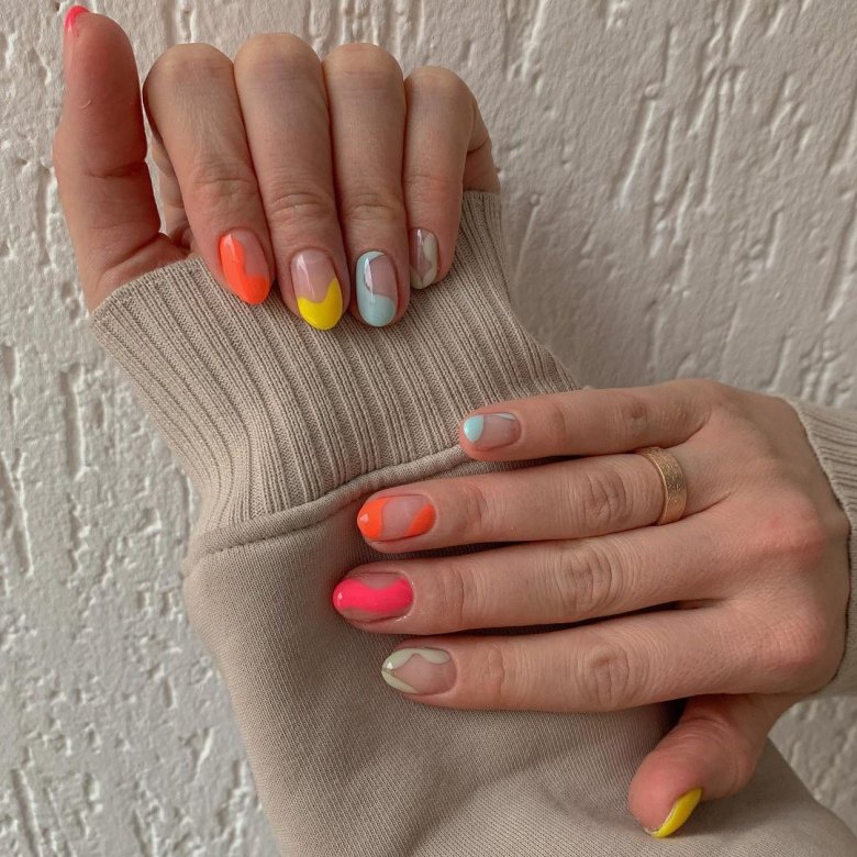 Катя Волкова маникюр