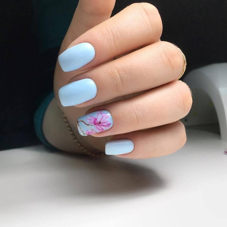 Маникюр на короткие ногти нежные однотонные