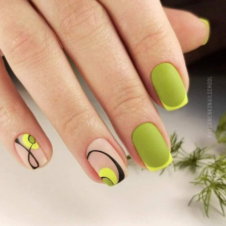 Зелений дизайн нігтів