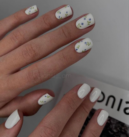 Трендовий манікюр із дизайном