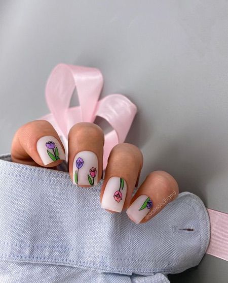 Модні кольори манікюру літо 2023