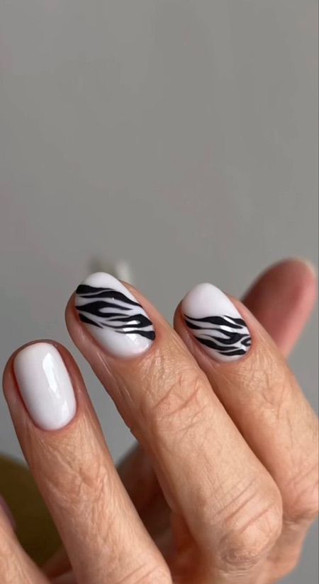 Анотація манікюр