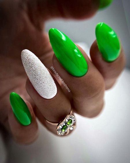 Красивий дизайн манікюру