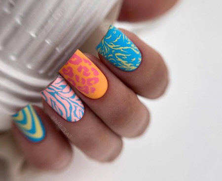 Красивий дизайн манікюру