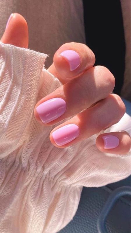 Цьогорічний ніжний манікюр