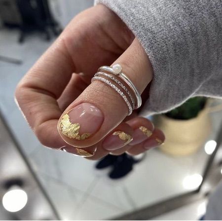 Ніжний дизайн нігтів