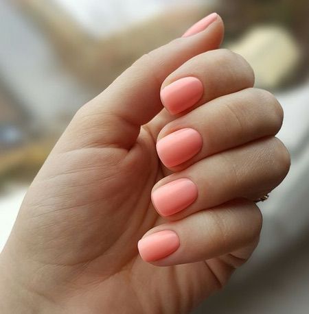 Цьогорічний ніжний манікюр