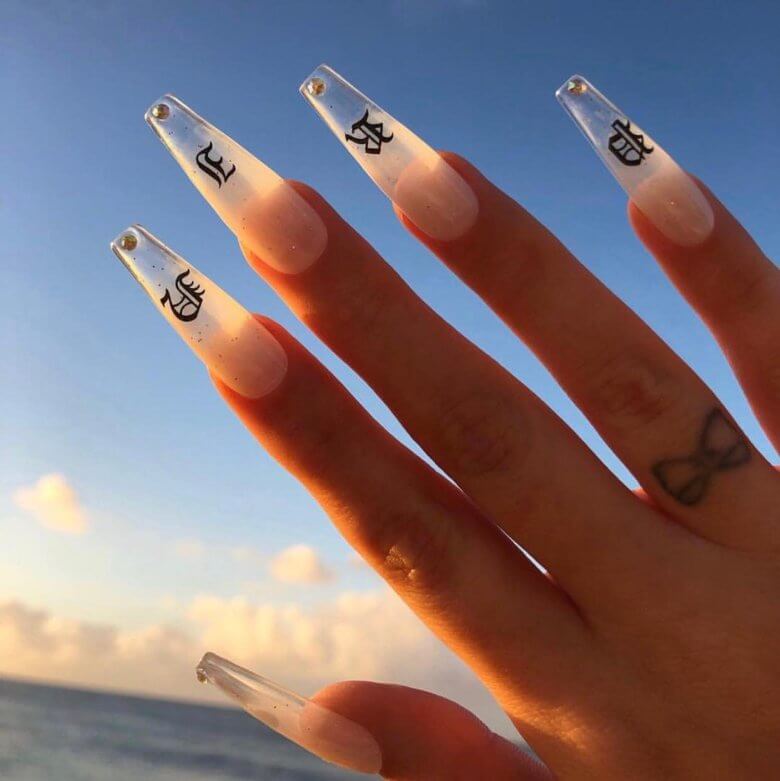 Длинные ногти