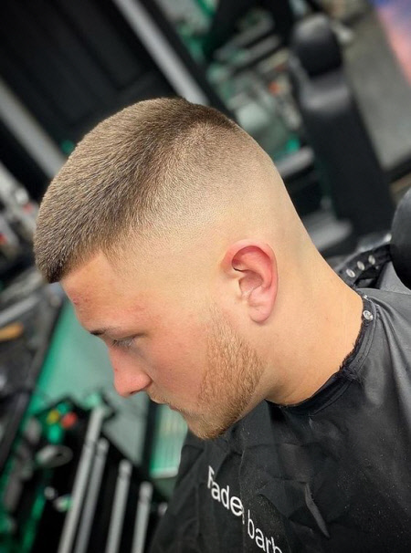 Модні чоловічі стрижки: актуальні фото