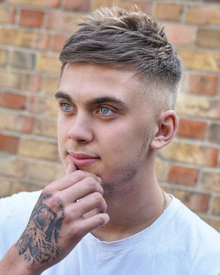 Фото трендових чоловічих стрижок на коротке волосся
