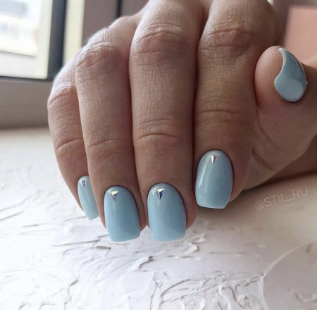 Фото блакитного манікюру