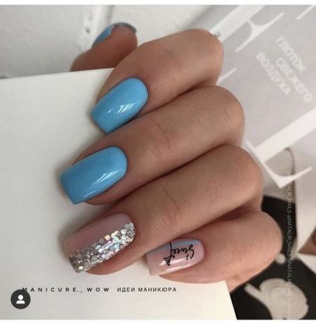Фото блакитного манікюру