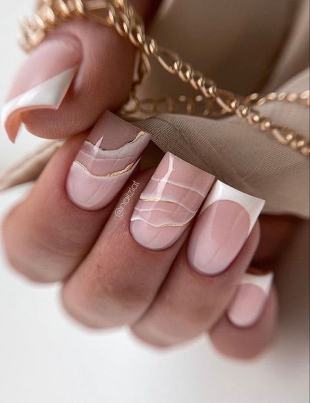 Цьогорічний ніжний манікюр