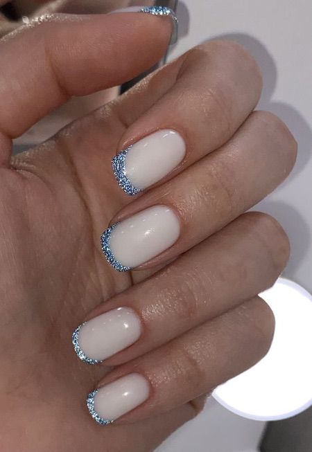 Фото трендового французького манікюру