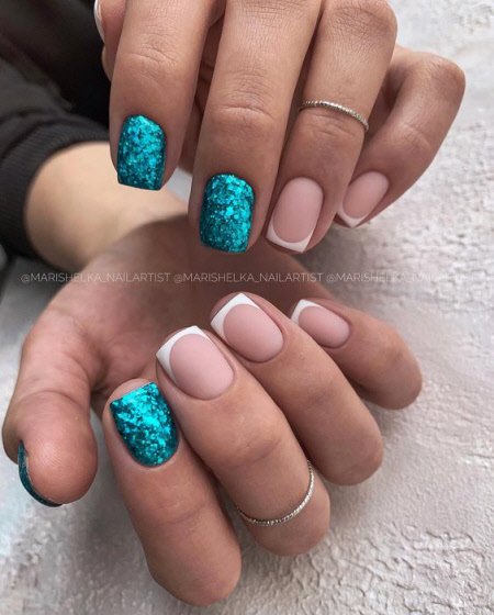 Білий манікюр із дизайном: модні тренди