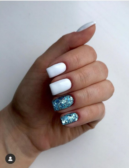 Білий манікюр із дизайном: модні тренди