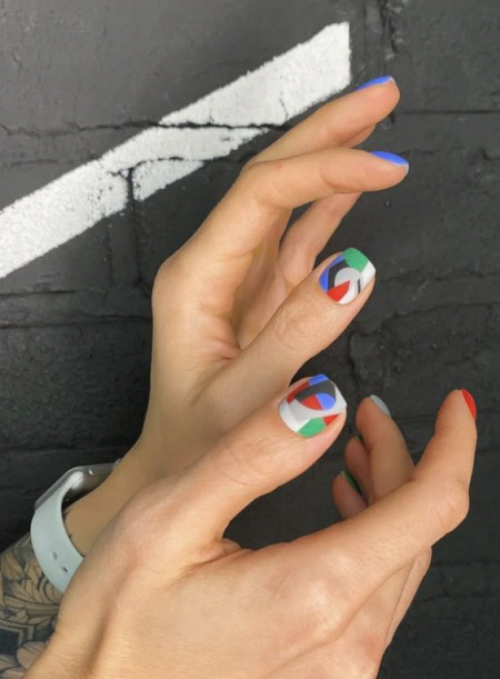 Манікюр у стилі колорблок
