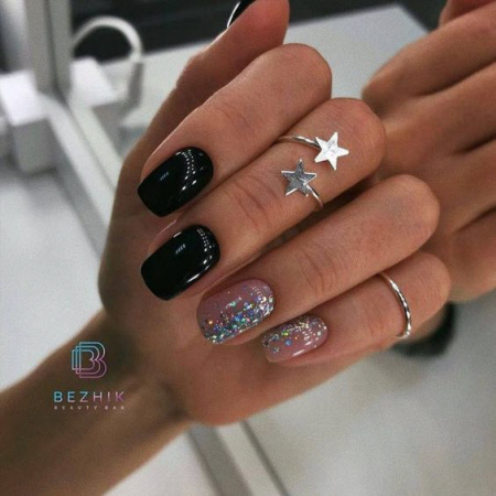 Фото новинки манікюру на квадратні нігті.